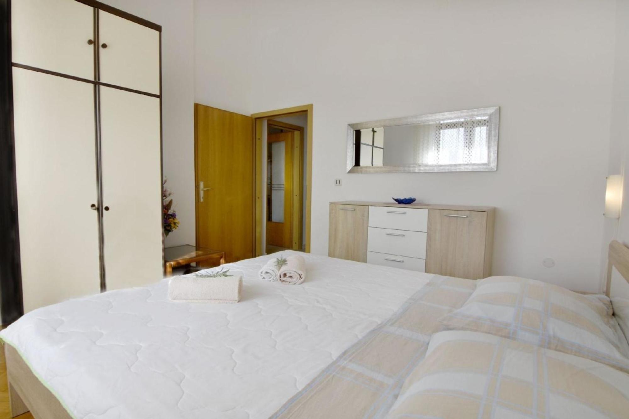 Apartment Einfache 2-zimmer-wohnung In Meeresnaehe *